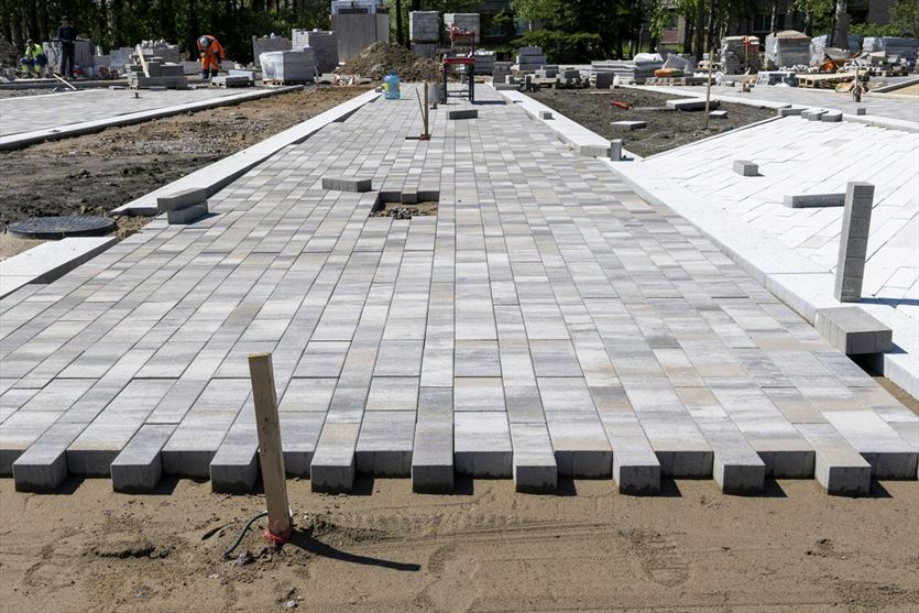 Brukowanie chodników i innych powierzchni, 